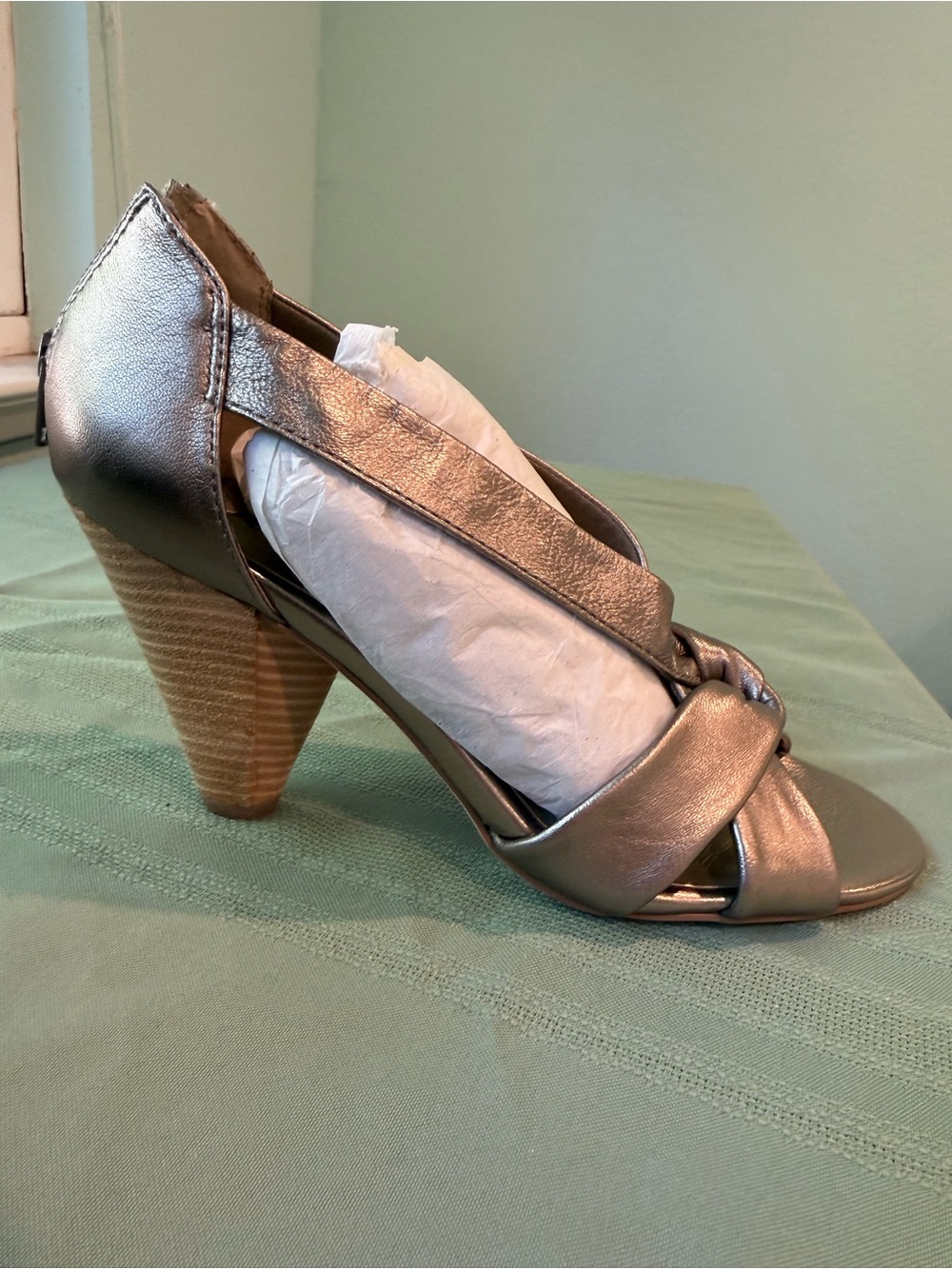 Seychelles “Change of Venue” Leather Sandal Heels Silver 9 NEW!